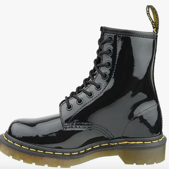 DR. MARTENS WOMEN'S 1460 W PATENT LEATHER FASHION BOOT - SIZE: WOMEN 9. Black - Picture 2 of 14